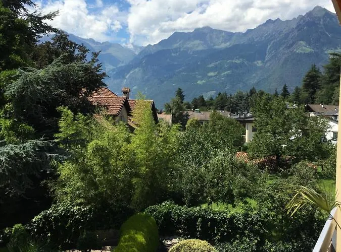 Sonnige Schicke Pienzenau Apartman Merano
